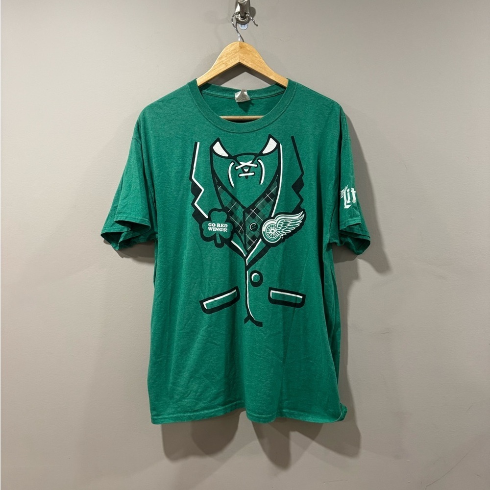 Detroit Red Wings NHL St Patrick’s Day T-Shirt
